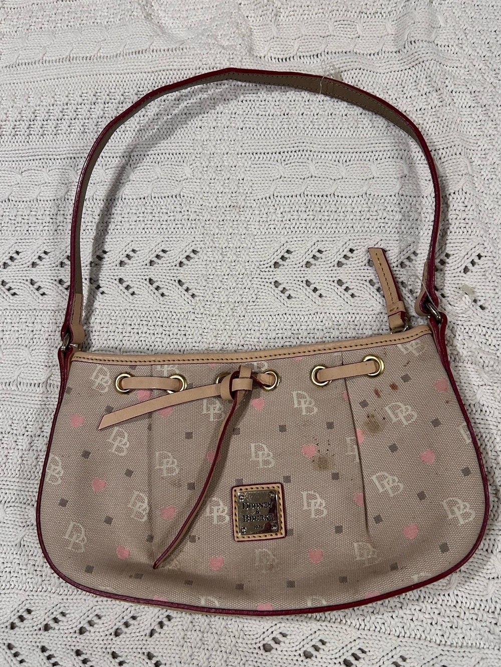 Vintage Dooney & Bourke Beige Shoulder Bag with Heart Accents 10 x 6